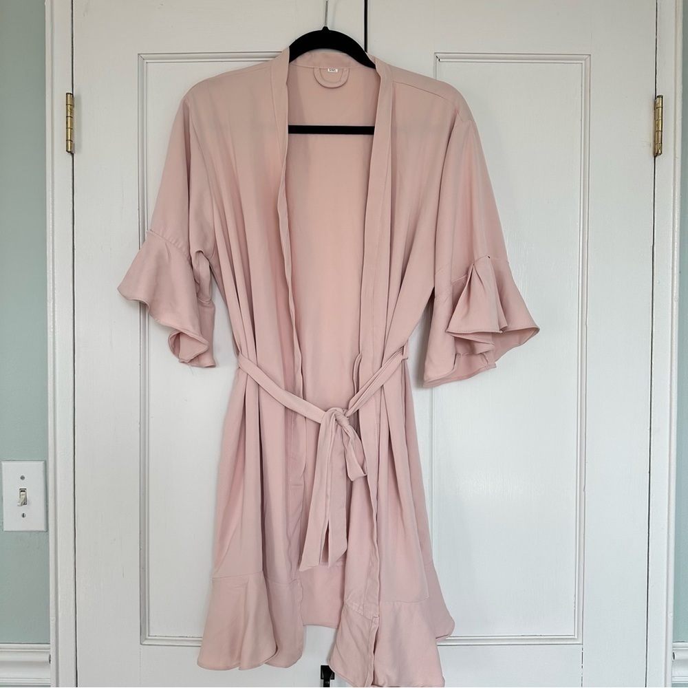 Light Pink Ruffle Bridal/Bridesmaids Robe | Wedding Party Gift